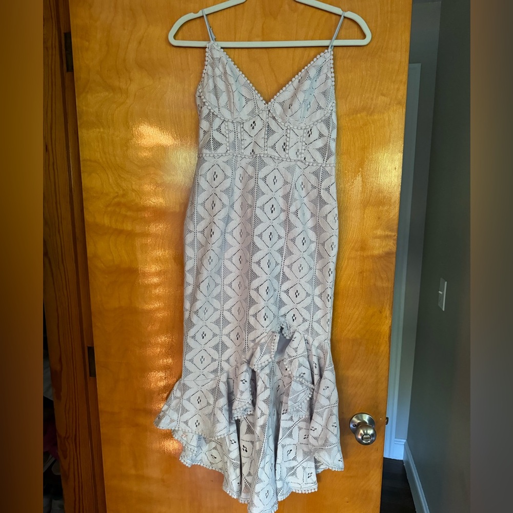 Selfie Leslie blue lace midi dress